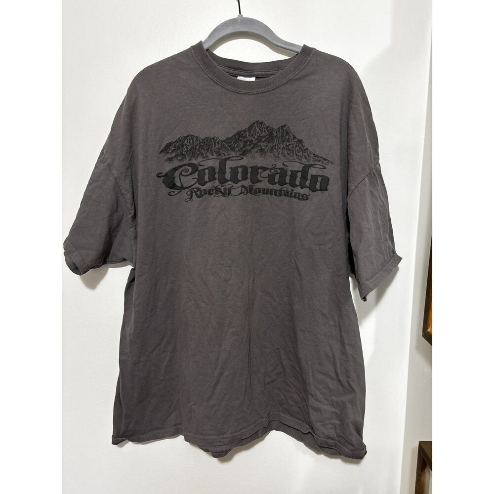 Gildan Colorado Rocky Mountains Graphic T-Shirt Faded Gray Size 2XL